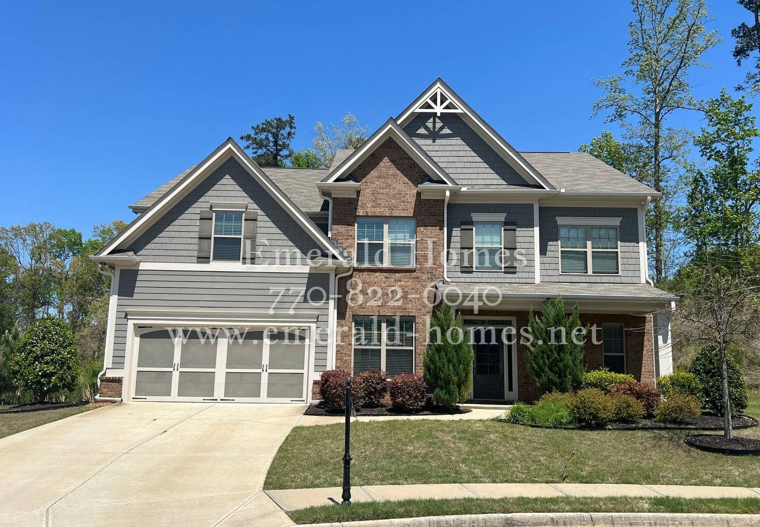 Now Ready! Amazing 5 bedroom house with 3 full bathrooms! – photo 1