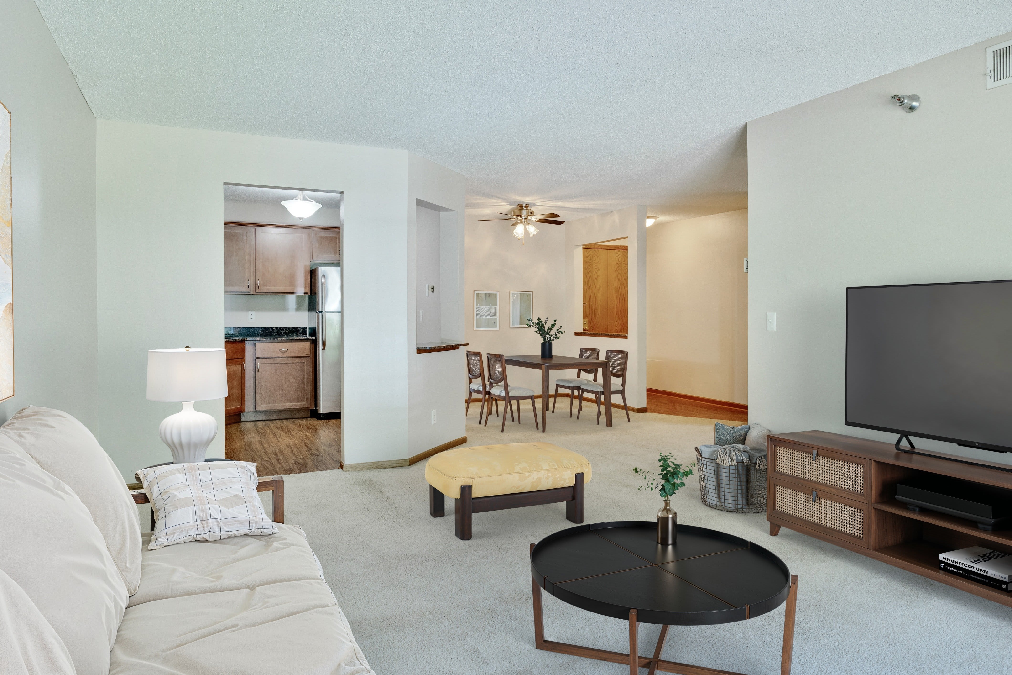 Crosby Pointe Apartments – photo 1
