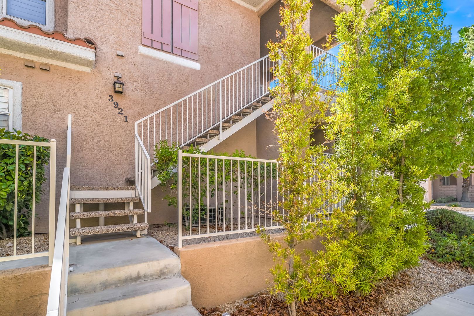 Elevated Green Valley Ranch Living – photo 3