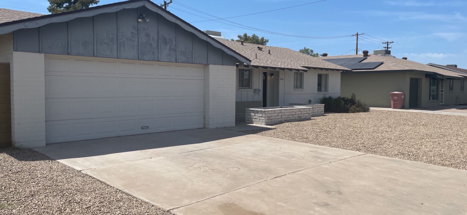 Updated 3 Bed 2 Bath Single Family Home In A Convenient Scottsdale Location – photo 1