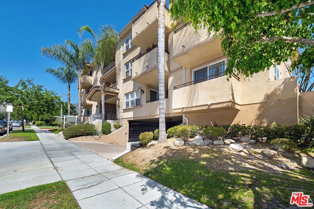 650 E Palm Ave – photo 3