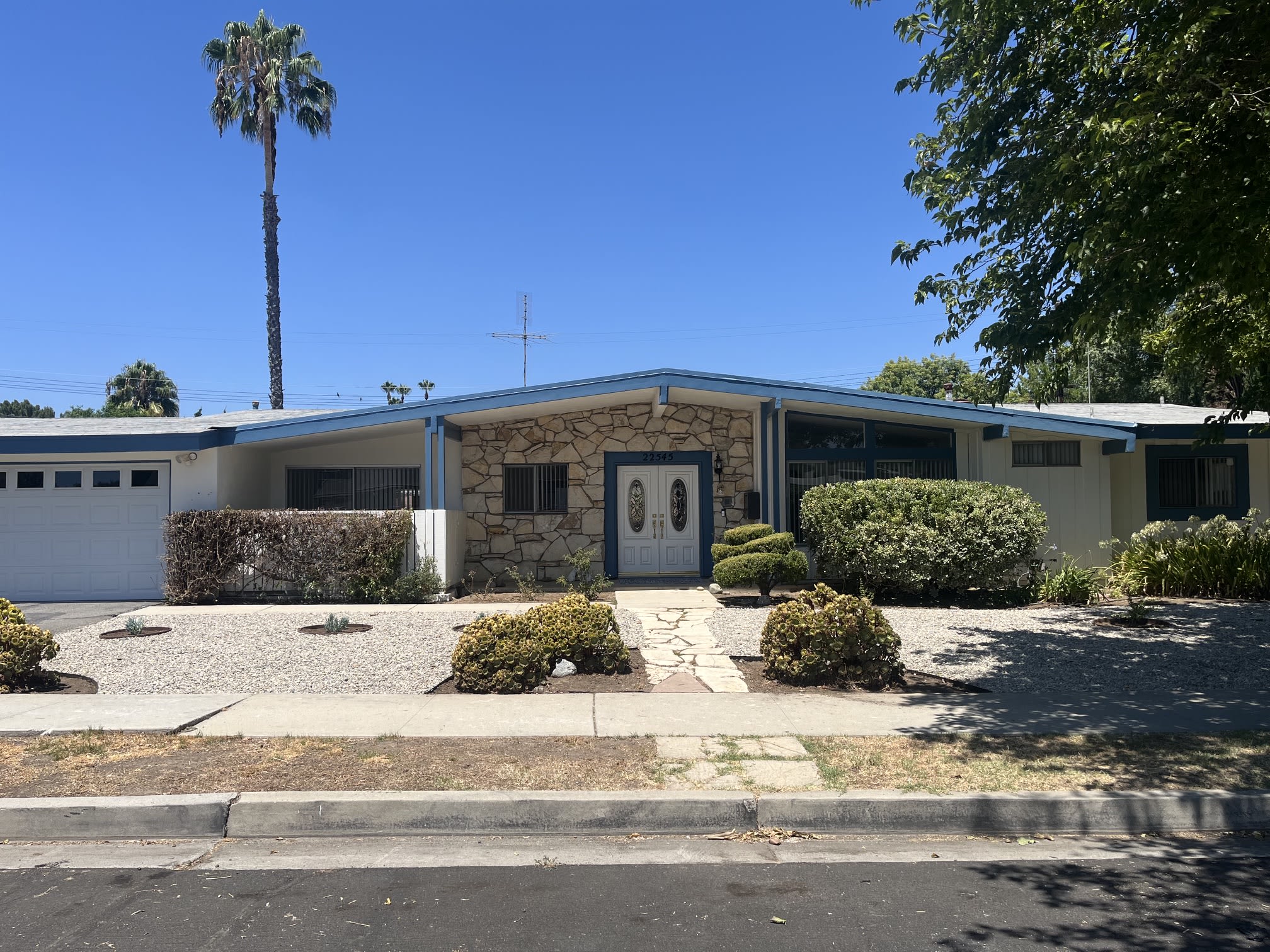 22545 Hatteras Street – photo 1