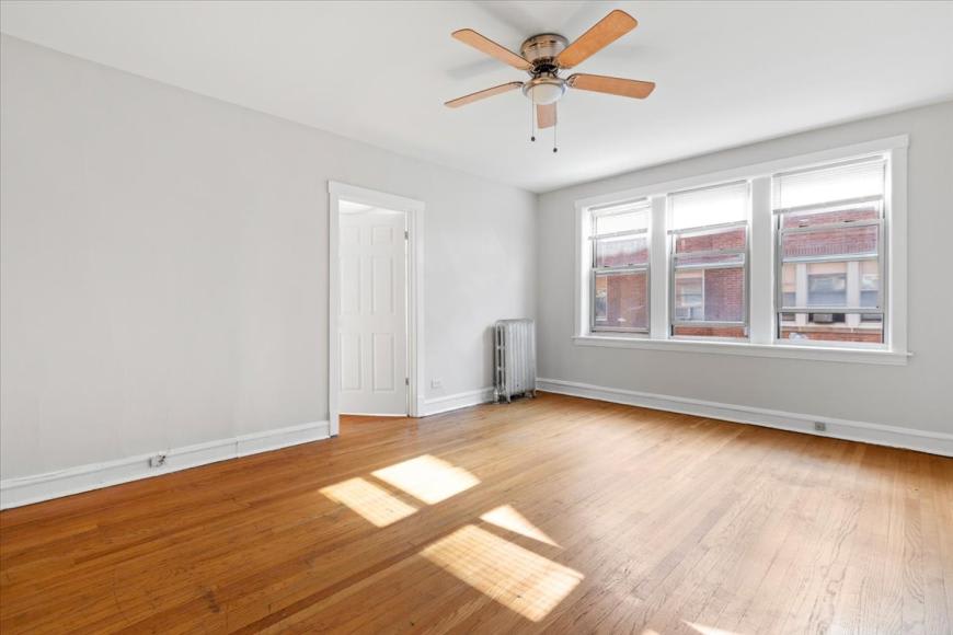 2342 W Touhy Avenue – photo 4