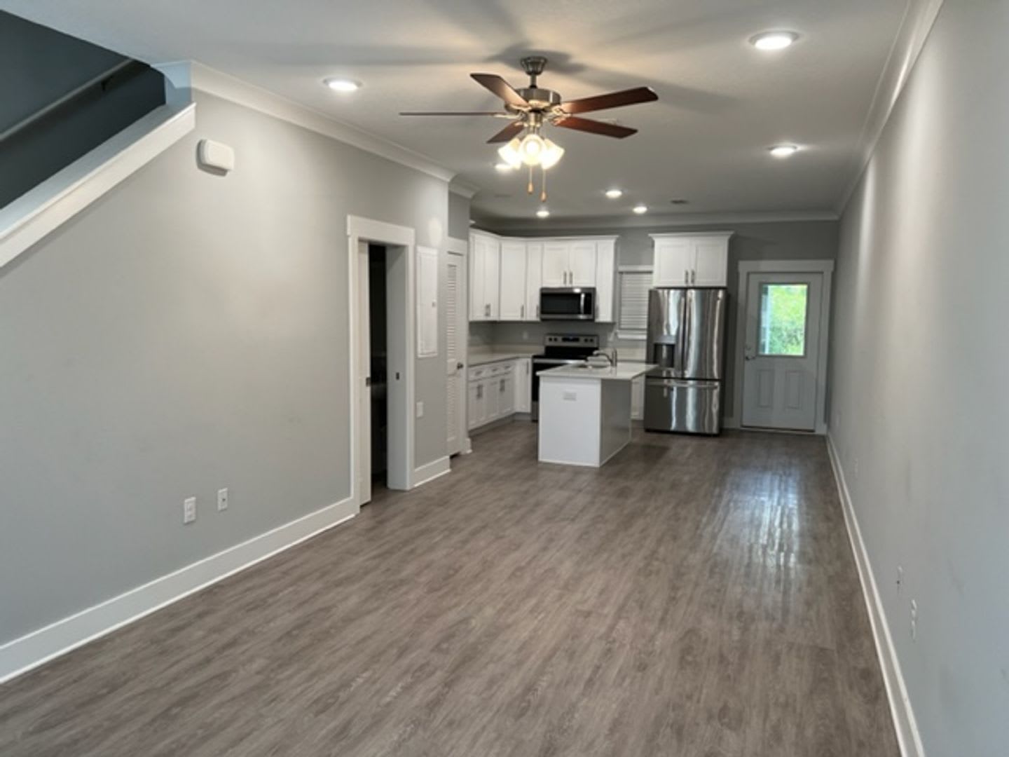 Newly Painted Verandas Of Freeport Townhome Near The Beaches – photo 3
