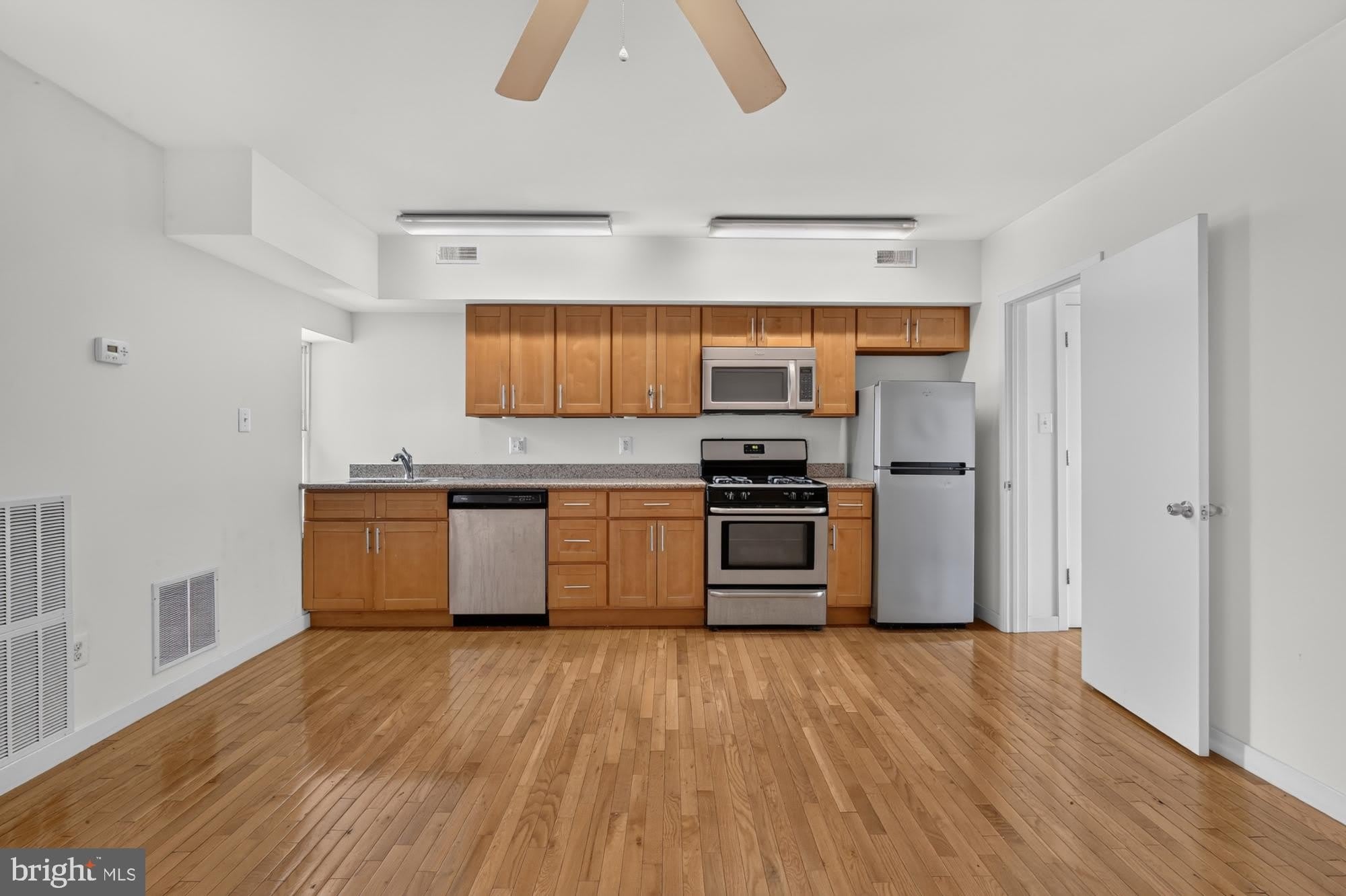 4307 LOCUST Street – photo 2