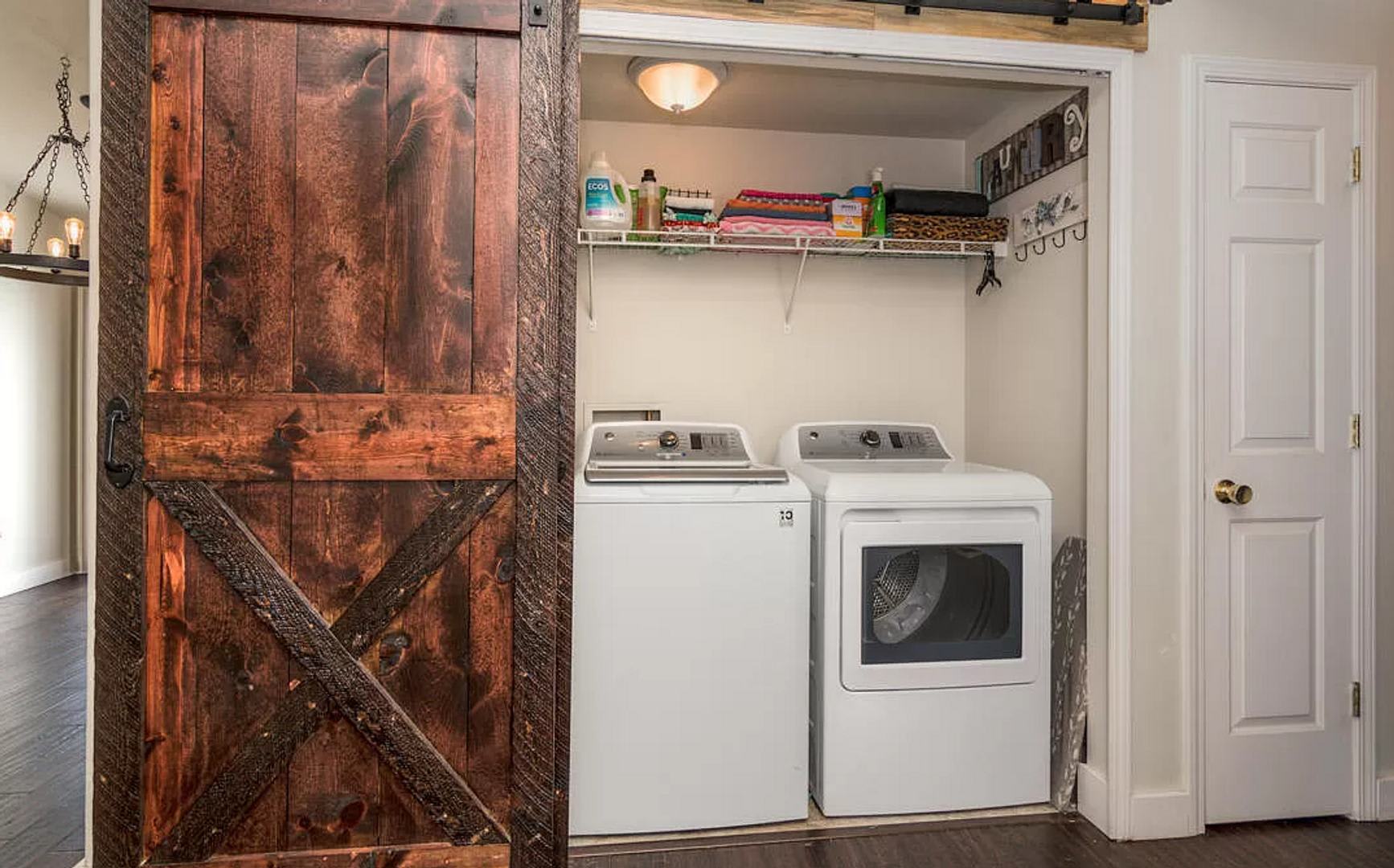 Fantastic 2 Bed/2 Bath with Fully Fenced Backyard – photo 5