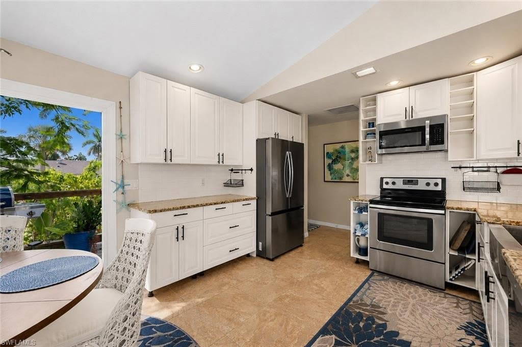 105 W Hilo St – photo 2