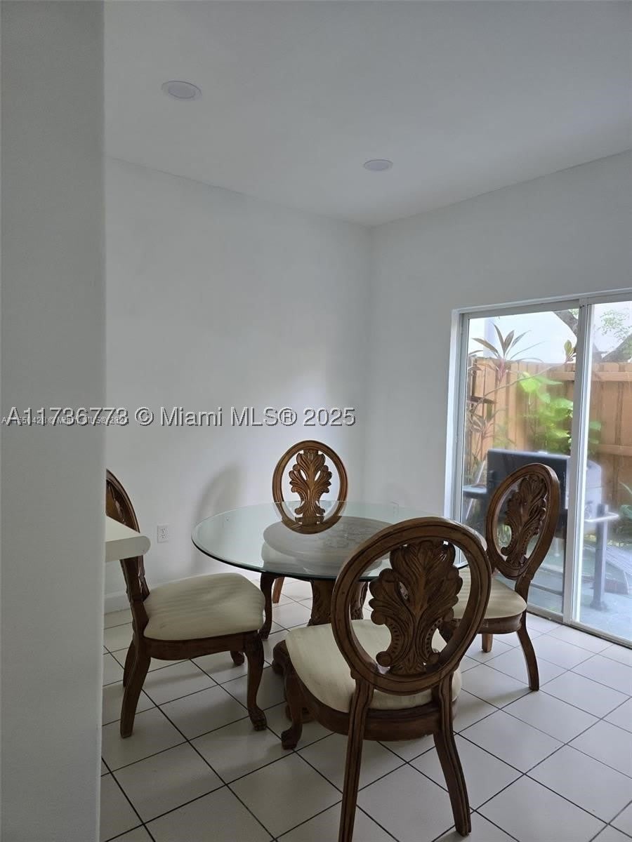 1656 SE 29th Ct – photo 4