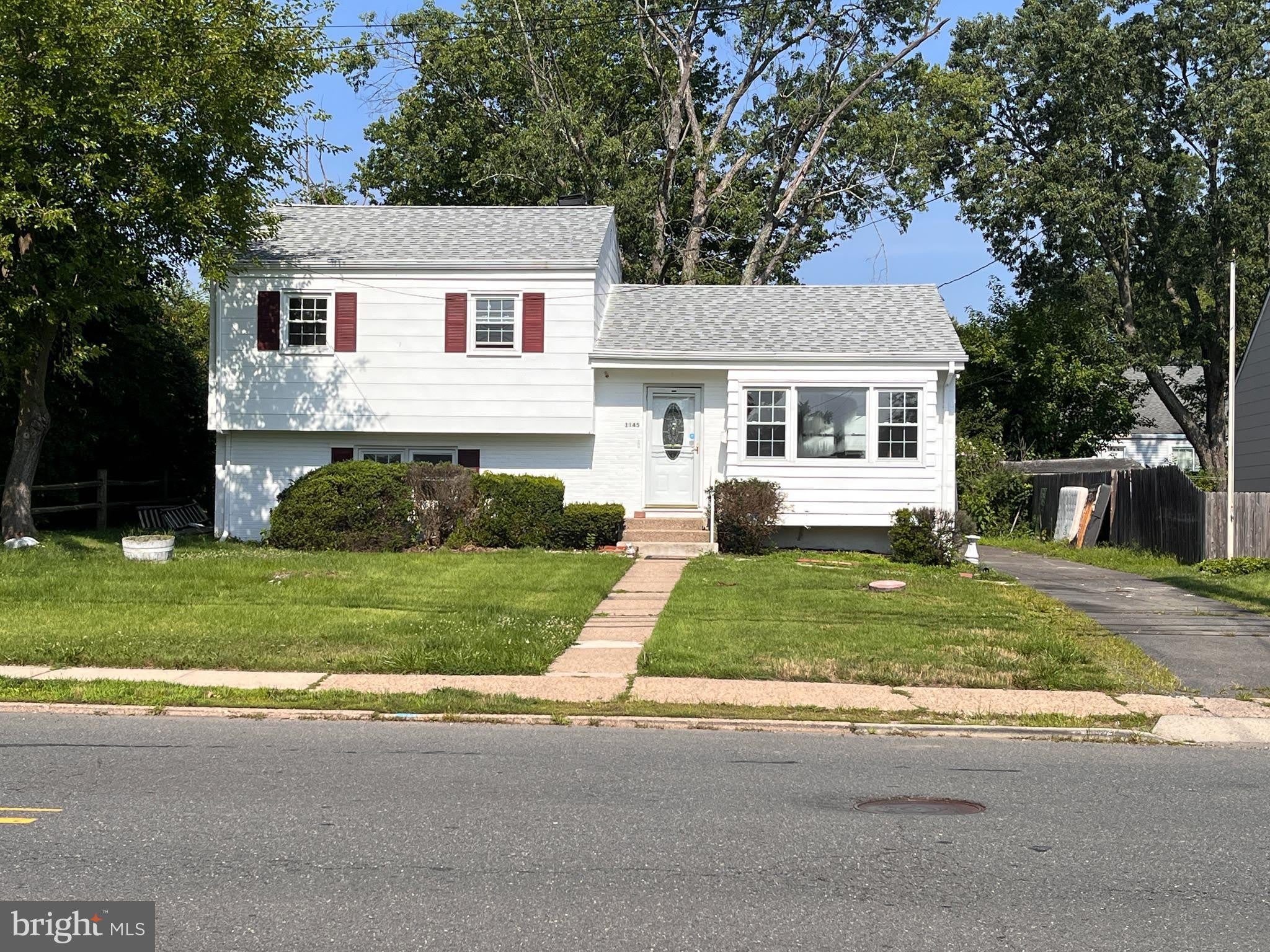 1145 LOWER FERRY Road – photo 1