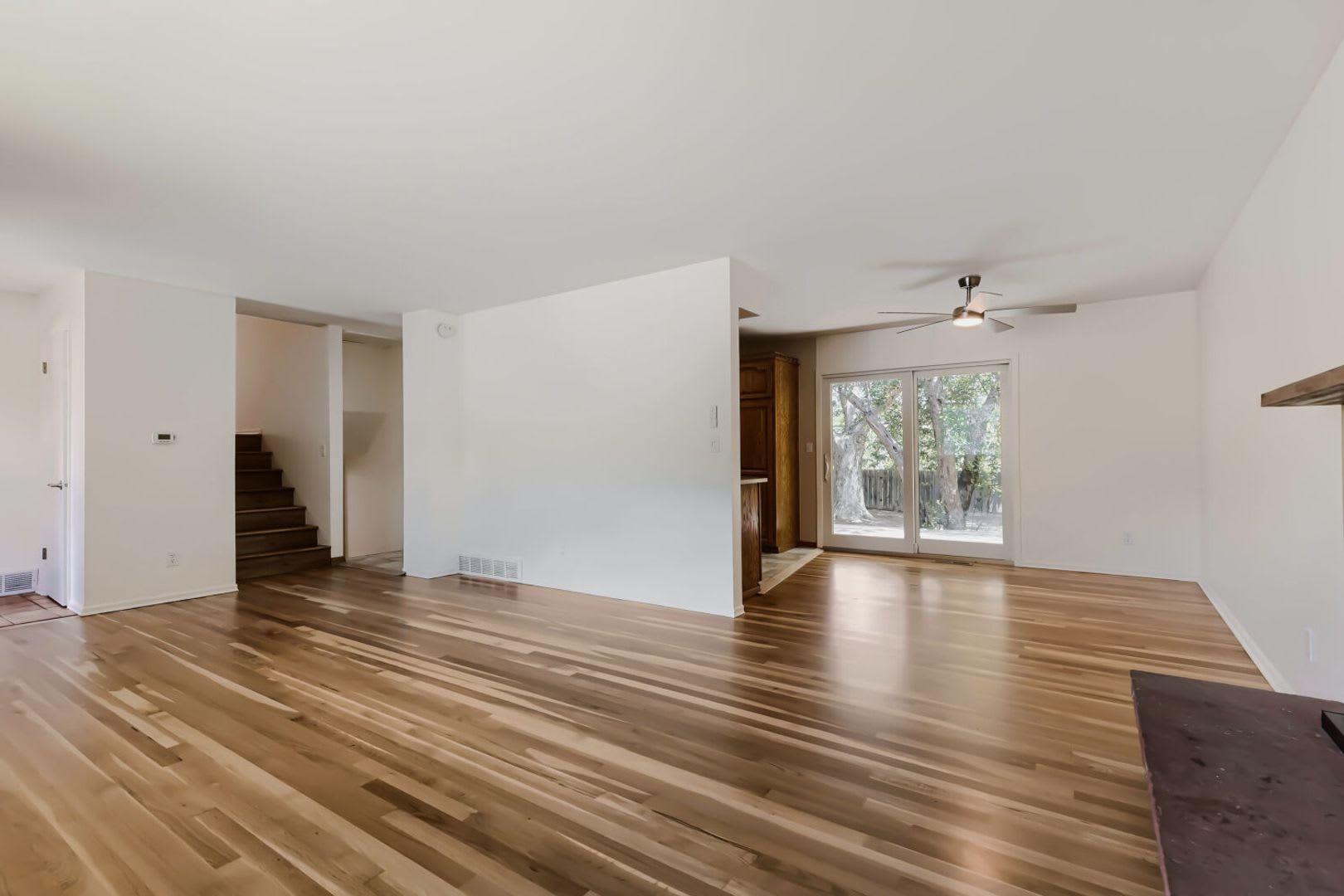 Beautiful 3 Bedroom Home With Large Backyard Mountain Views – photo 5