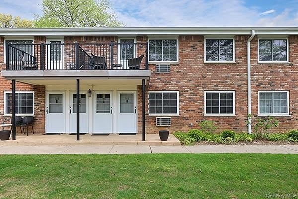 178 Jervis Avenue – photo 5