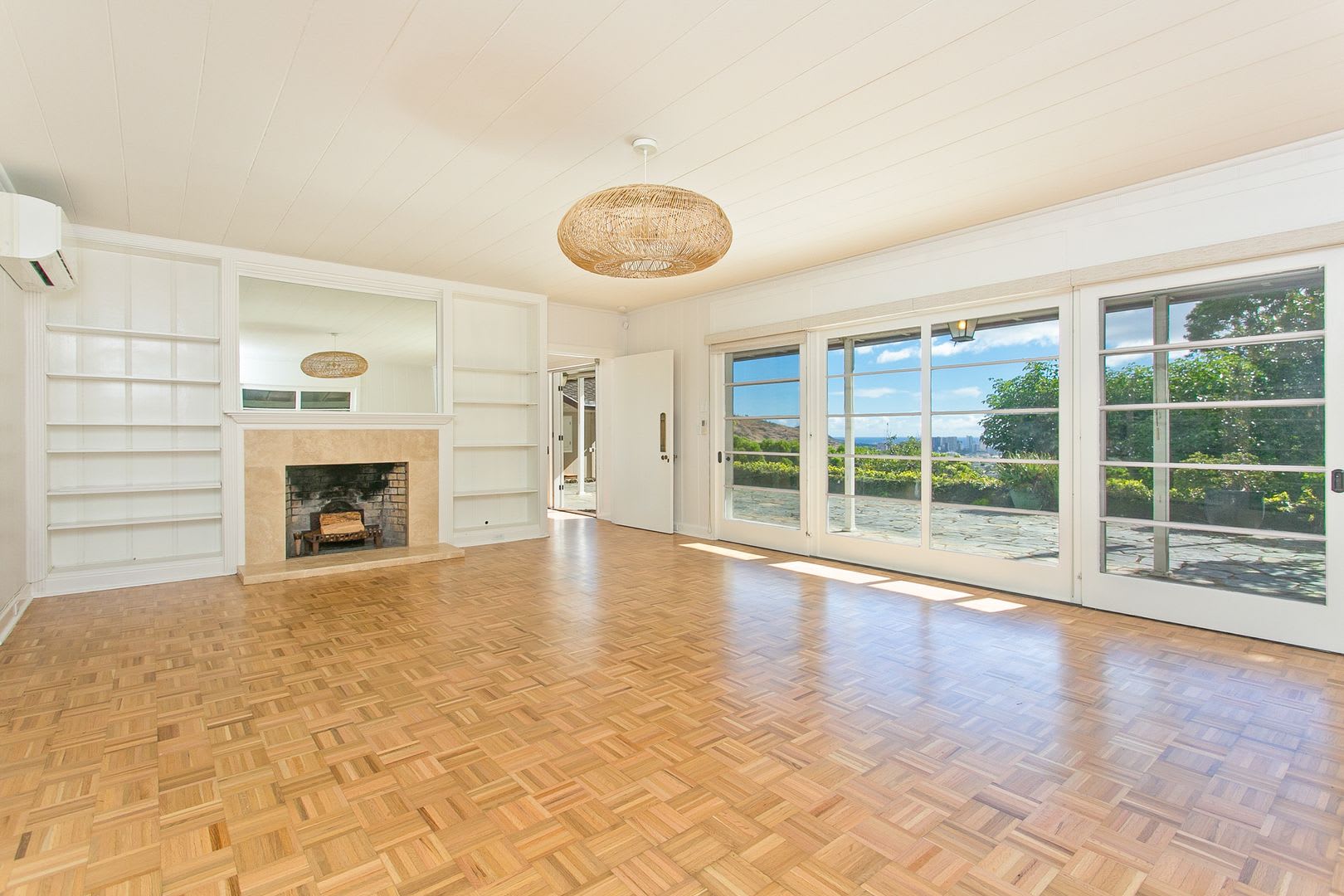 Rarely Available Private Estate in Manoa! Move in Ready! – photo 5