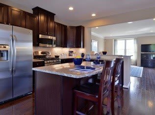 420 Fairmont Dr – photo 5