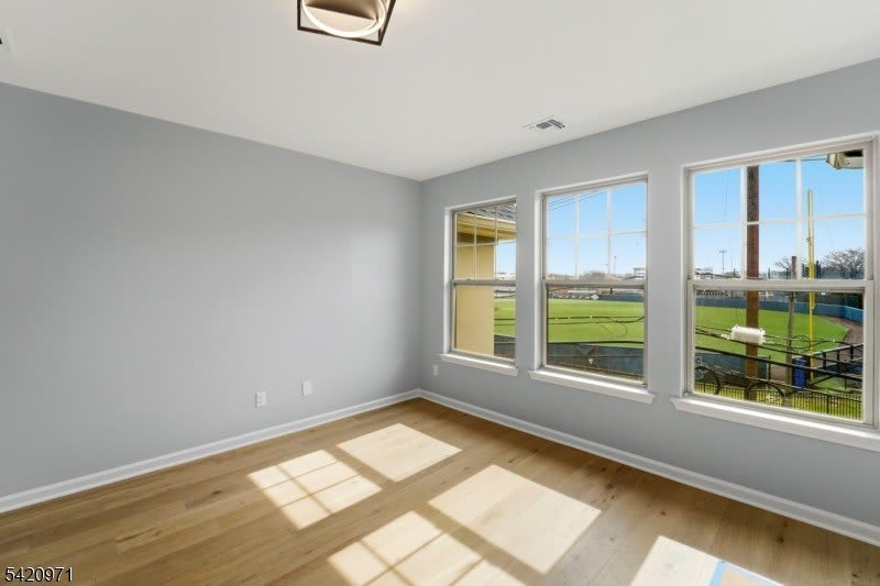 704 Green Ln – photo 4