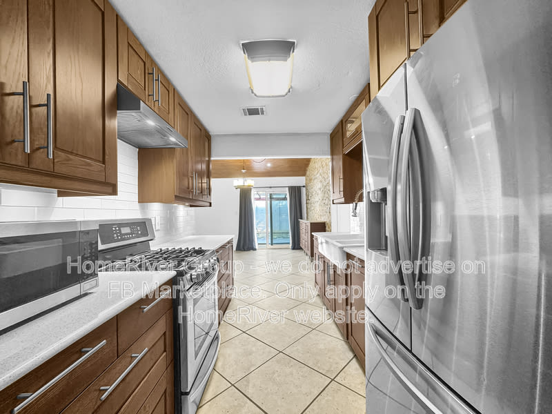 3318 Stoney Sq – photo 5