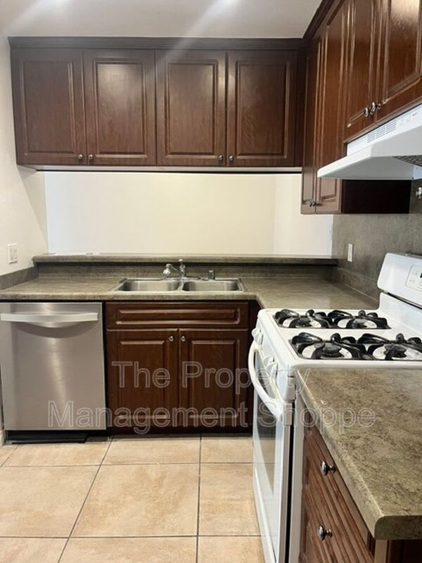 2758 Bolker Drive – photo 4