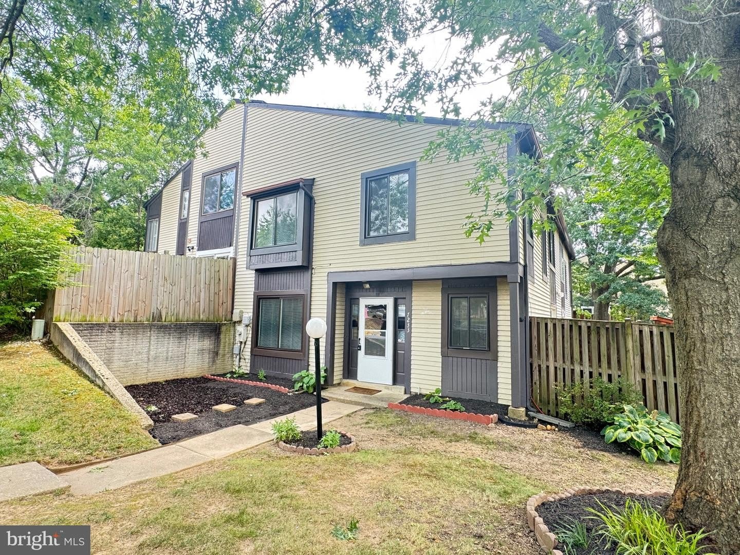 7233 MILL CREEK CT – photo 1