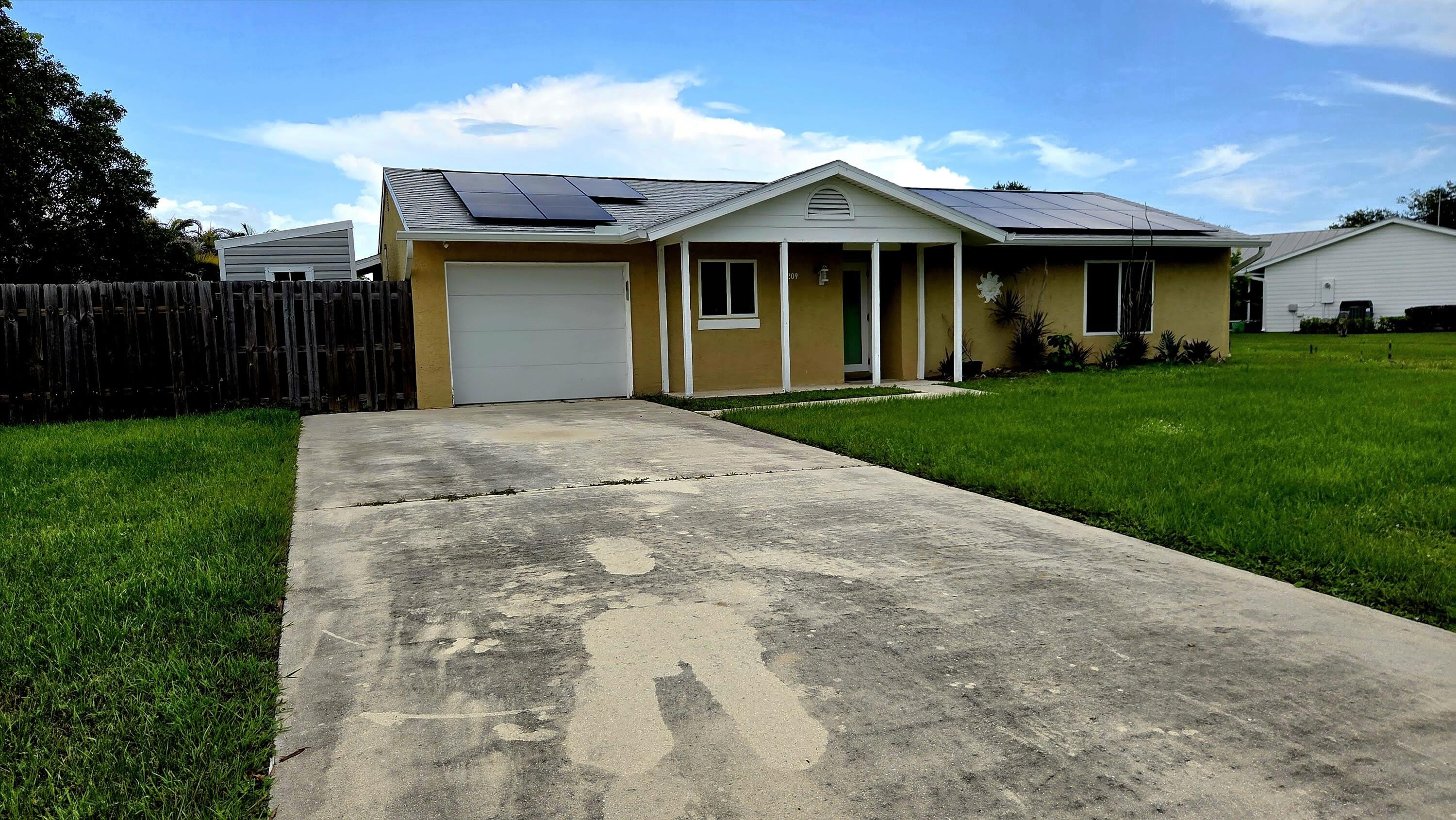 2209 SE E Dunbrooke Circle – photo 1