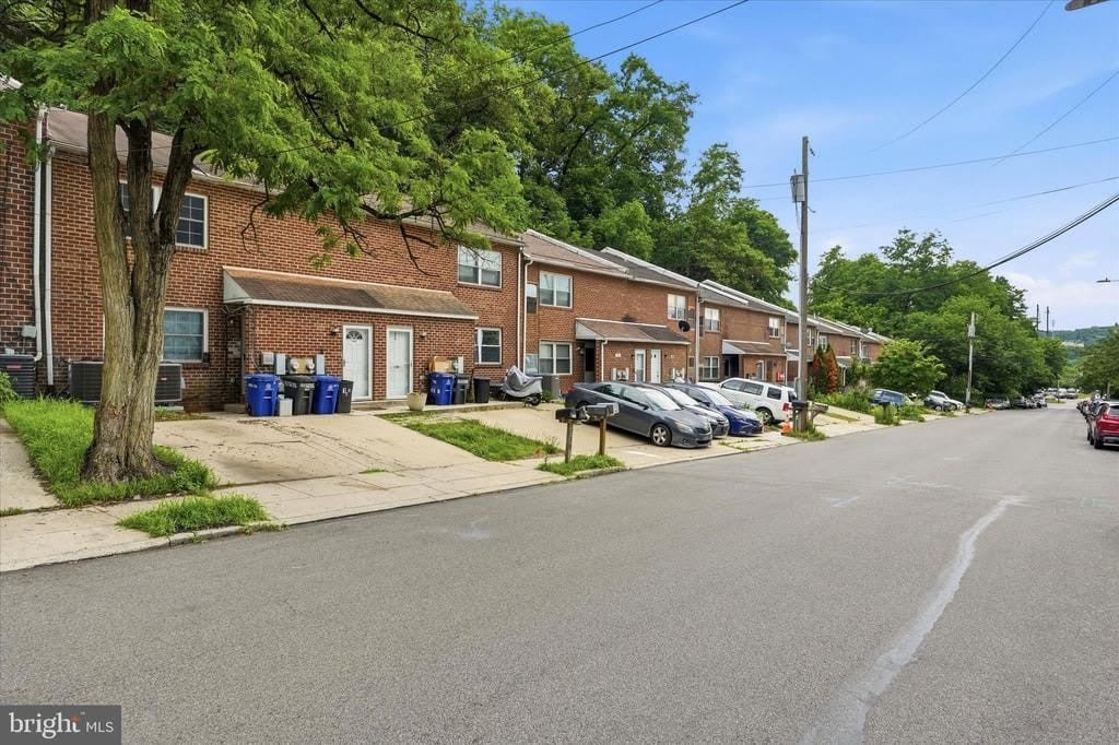 175 PARKER AVENUE – photo 3