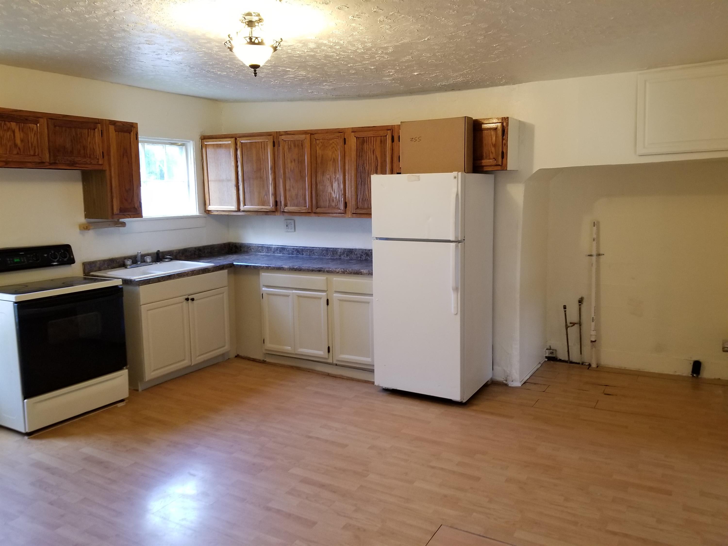 228 Canandaigua Street – photo 1