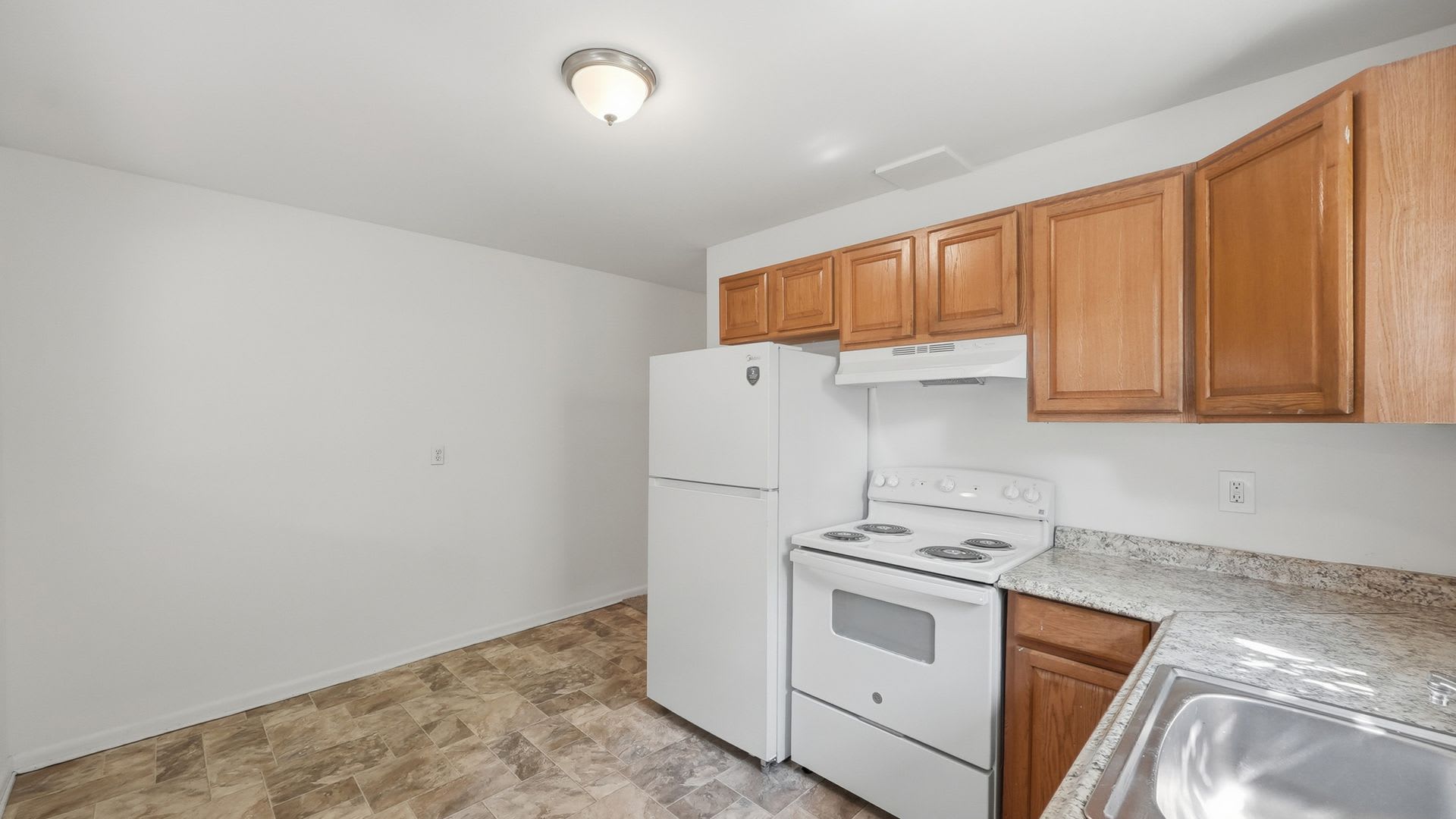 Great 2 bedroom close to UTC! – photo 5