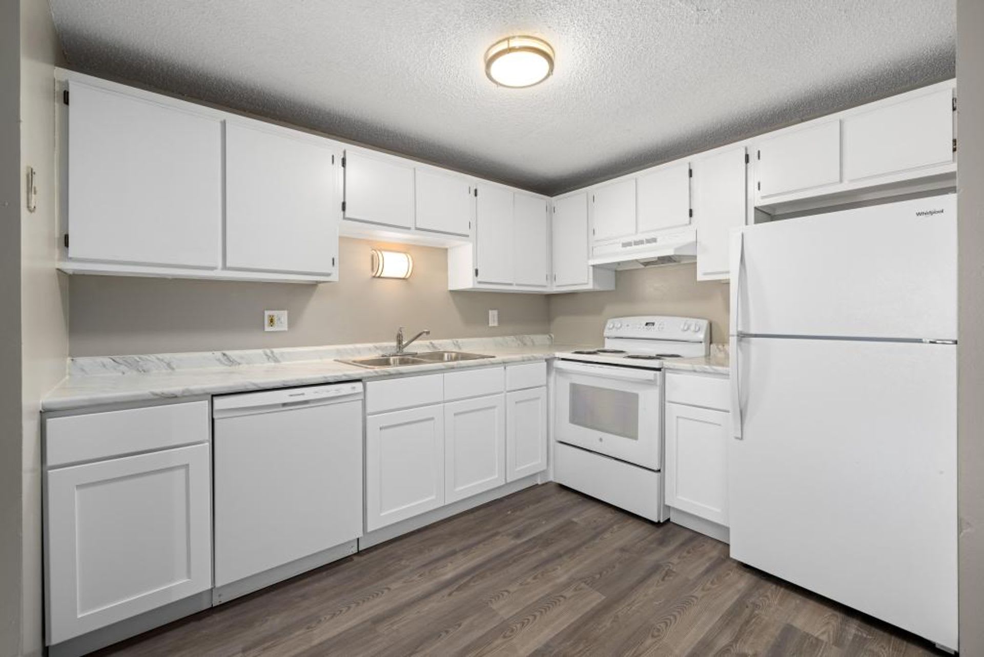 Maplewood East Apartments – photo 1