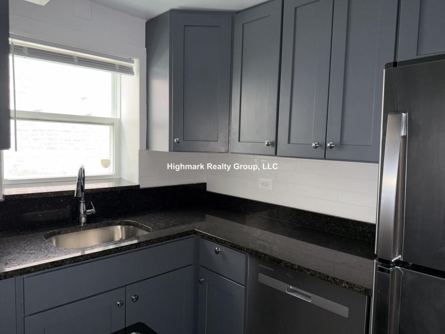 2752 West North Shore Ave – photo 2
