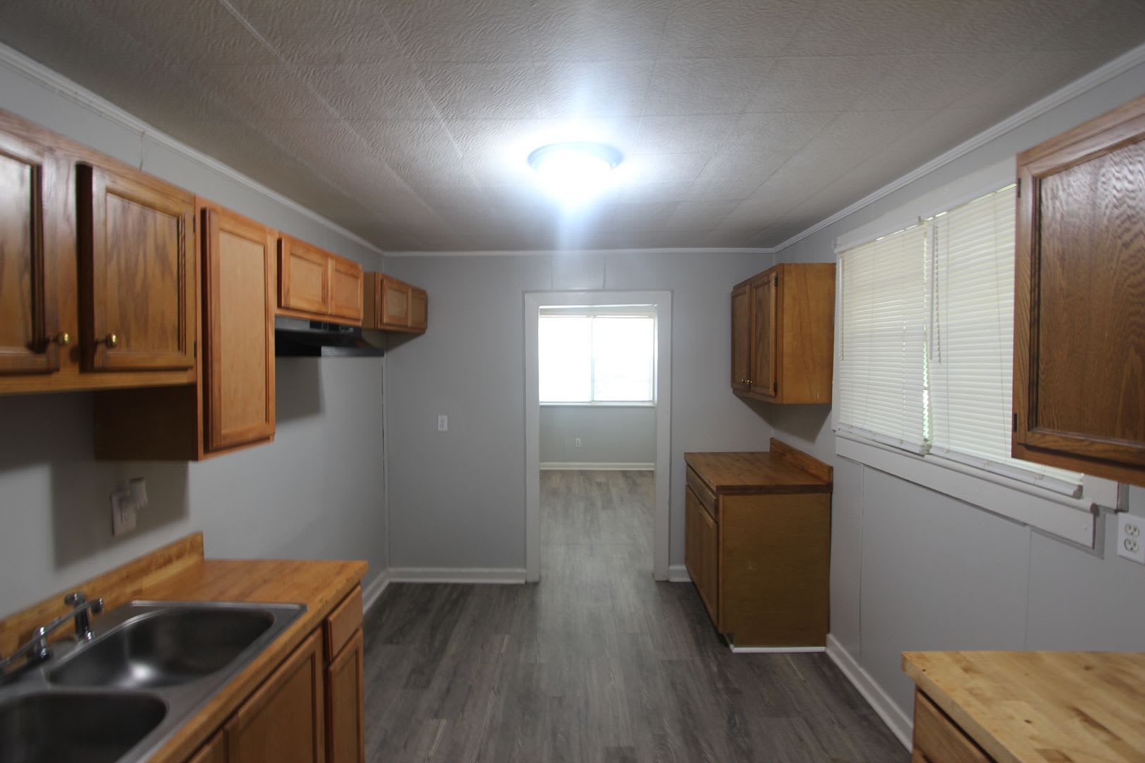 New On The Market! Fresh Updates!! – photo 5