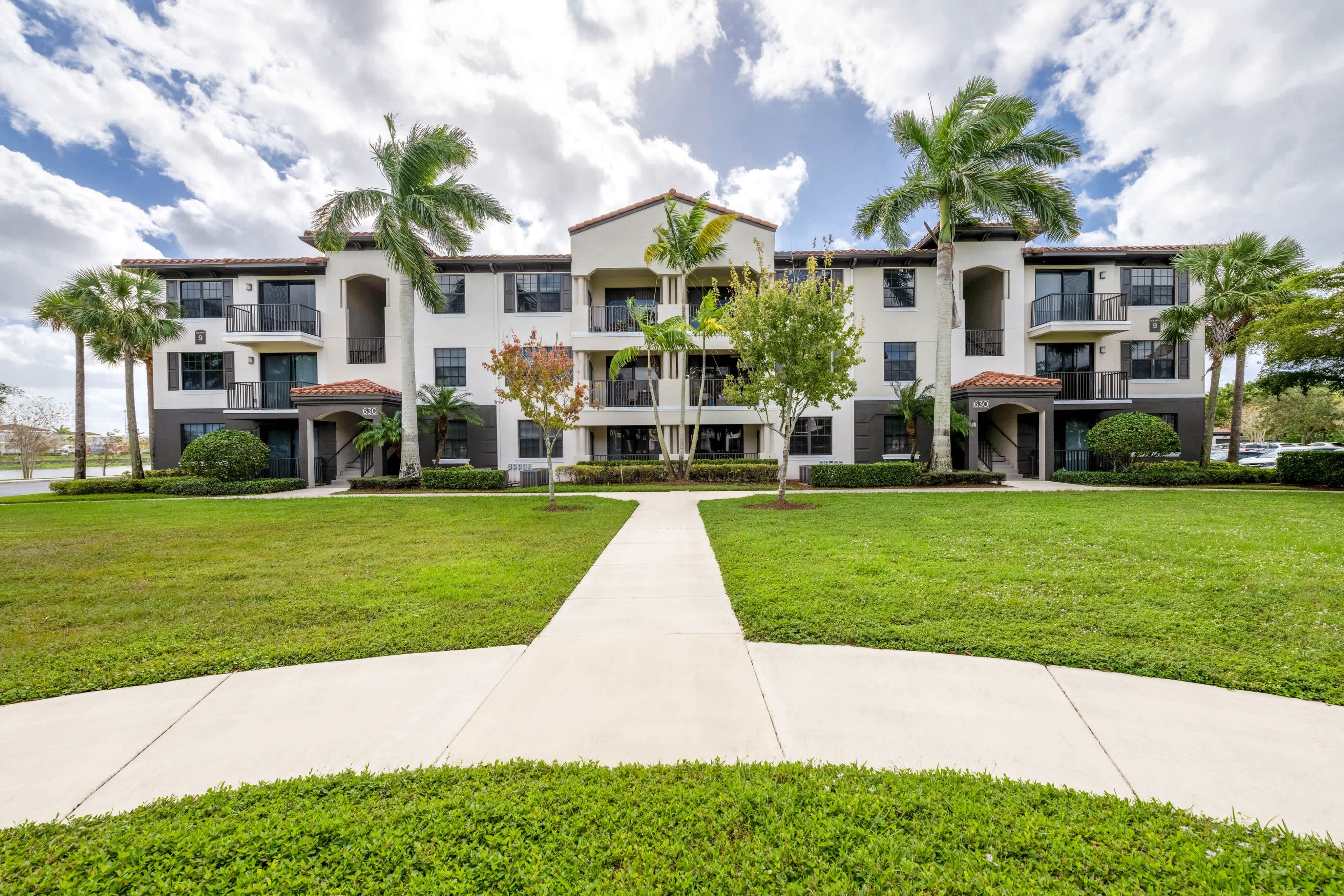 1108 Lakeview Drive E – photo 4
