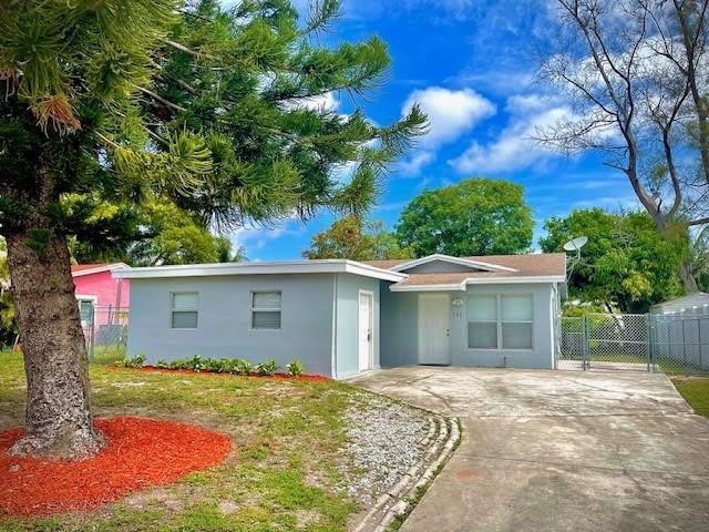 121 NW 7TH Court – photo 1