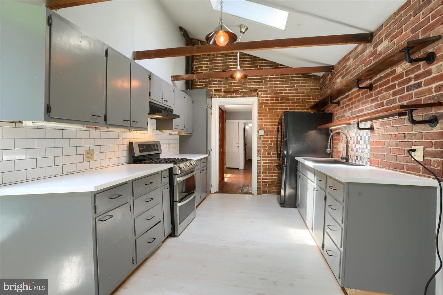 223 S Pitt Street – photo 2
