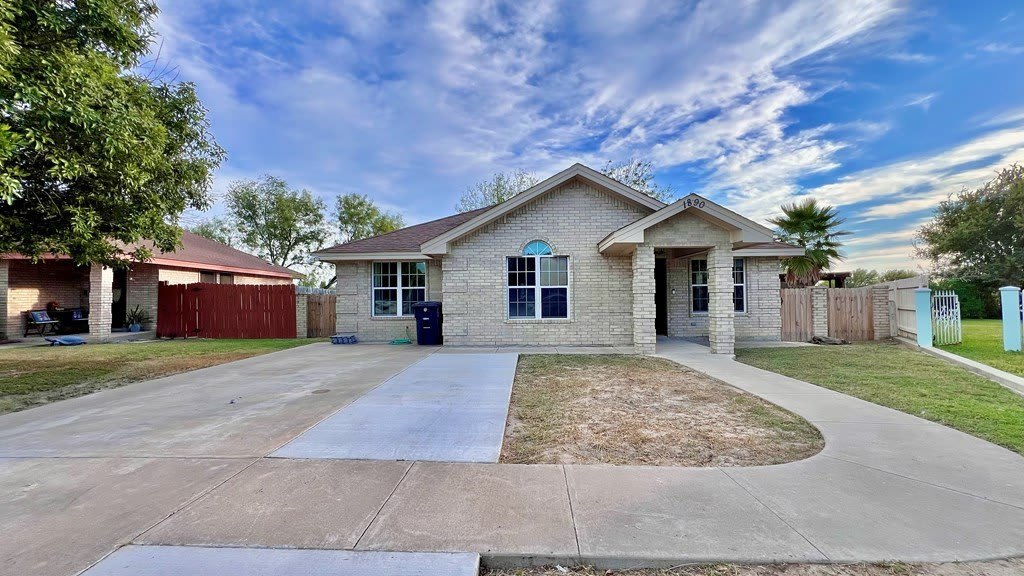 1890 Timberwood Dr – photo 3