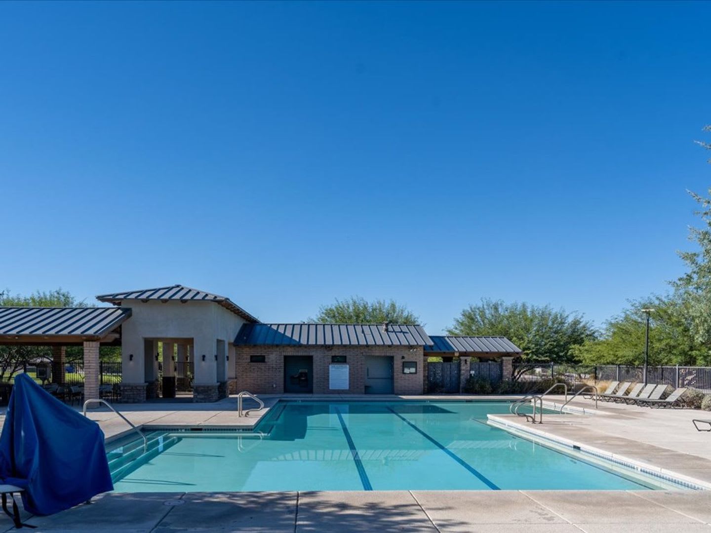 NOW ACCEPTING PETS! 4 Bedroom 2.5 Bathroom – photo 2