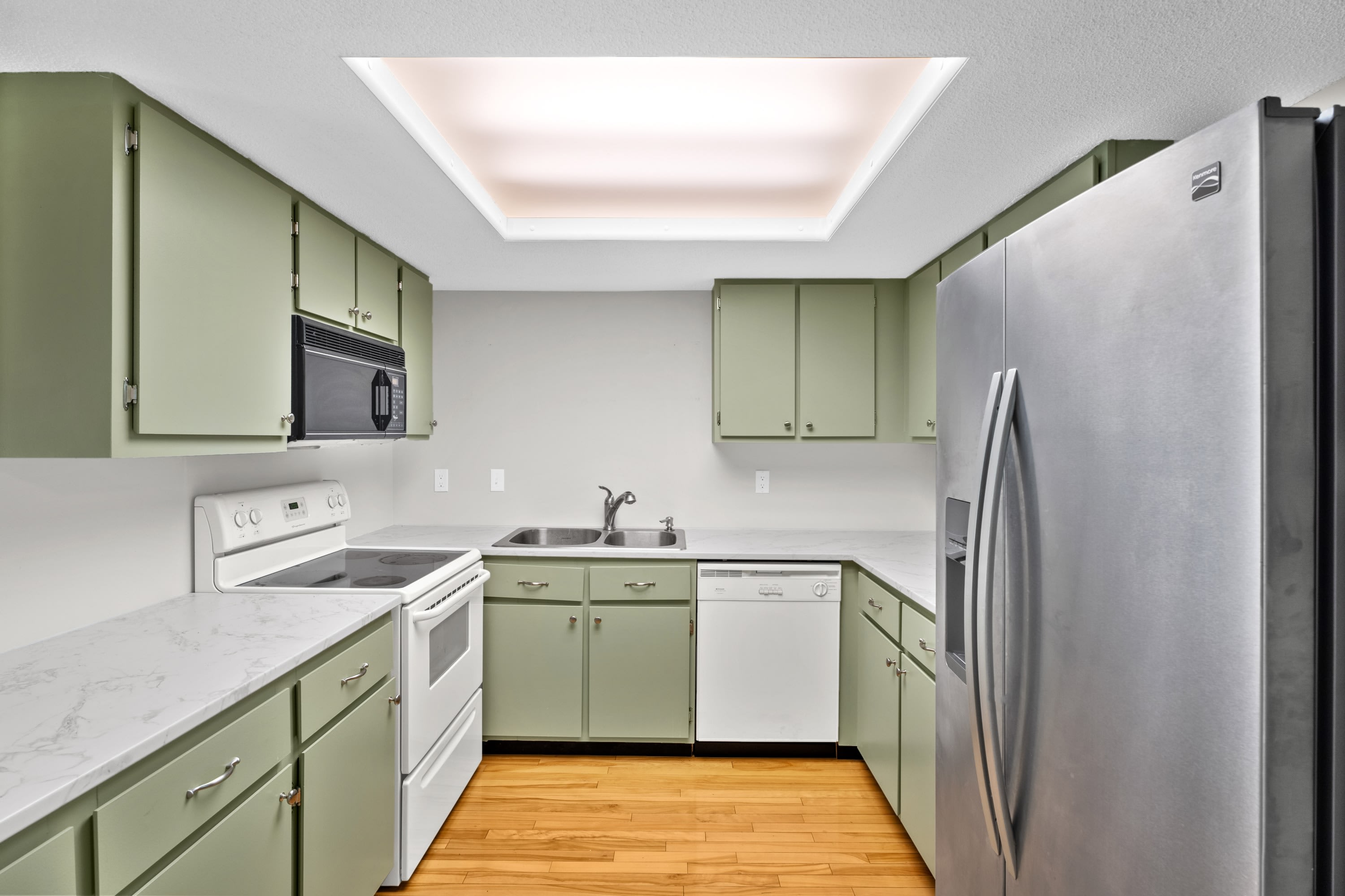 543 Fairways Dr Unit B – photo 2