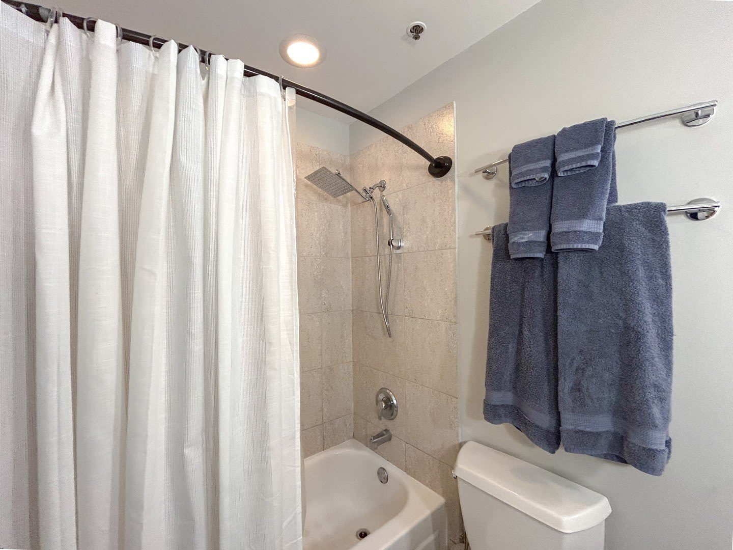 212 W Washington Street – photo 5