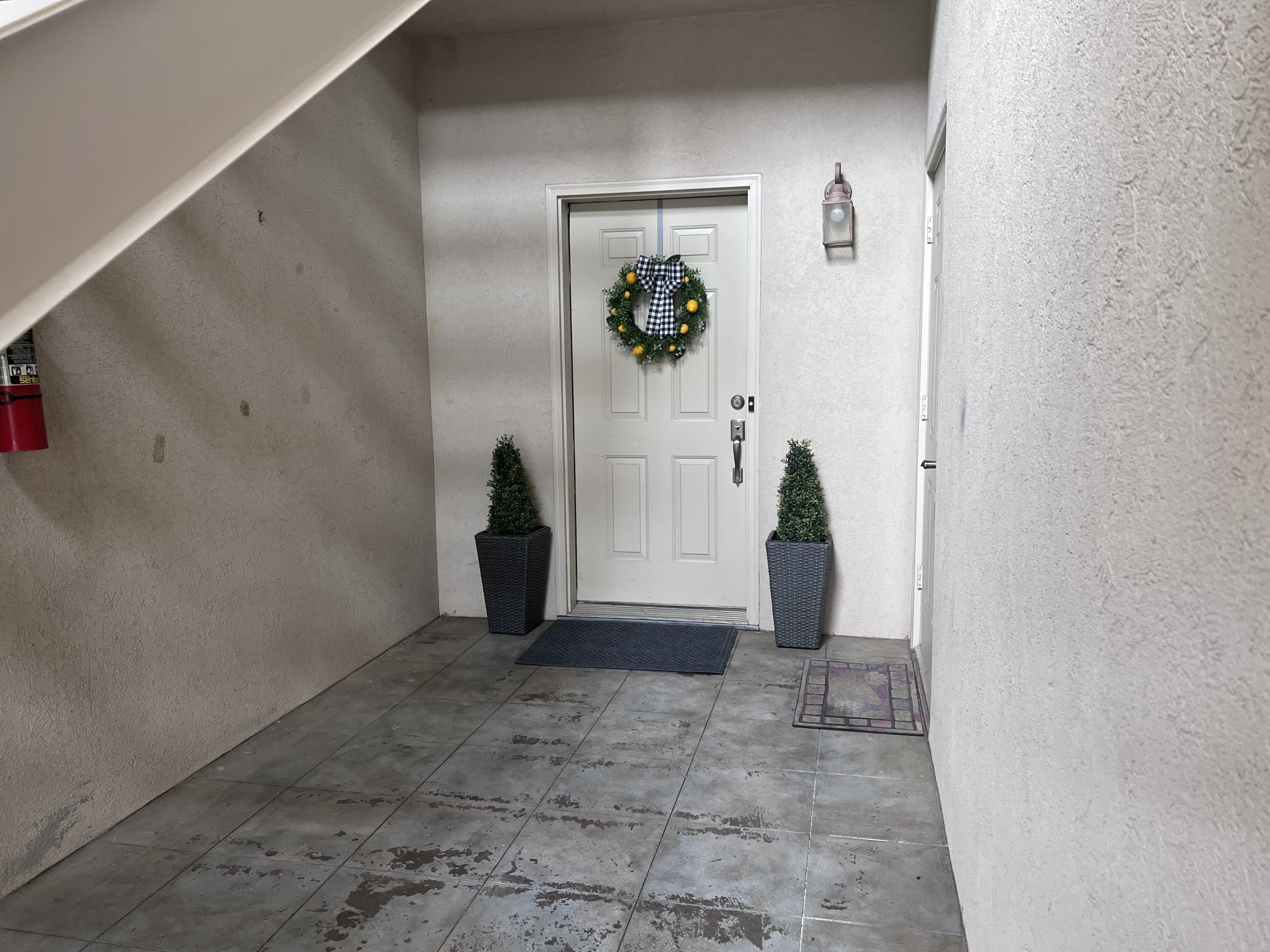 518 Amity Road – photo 2