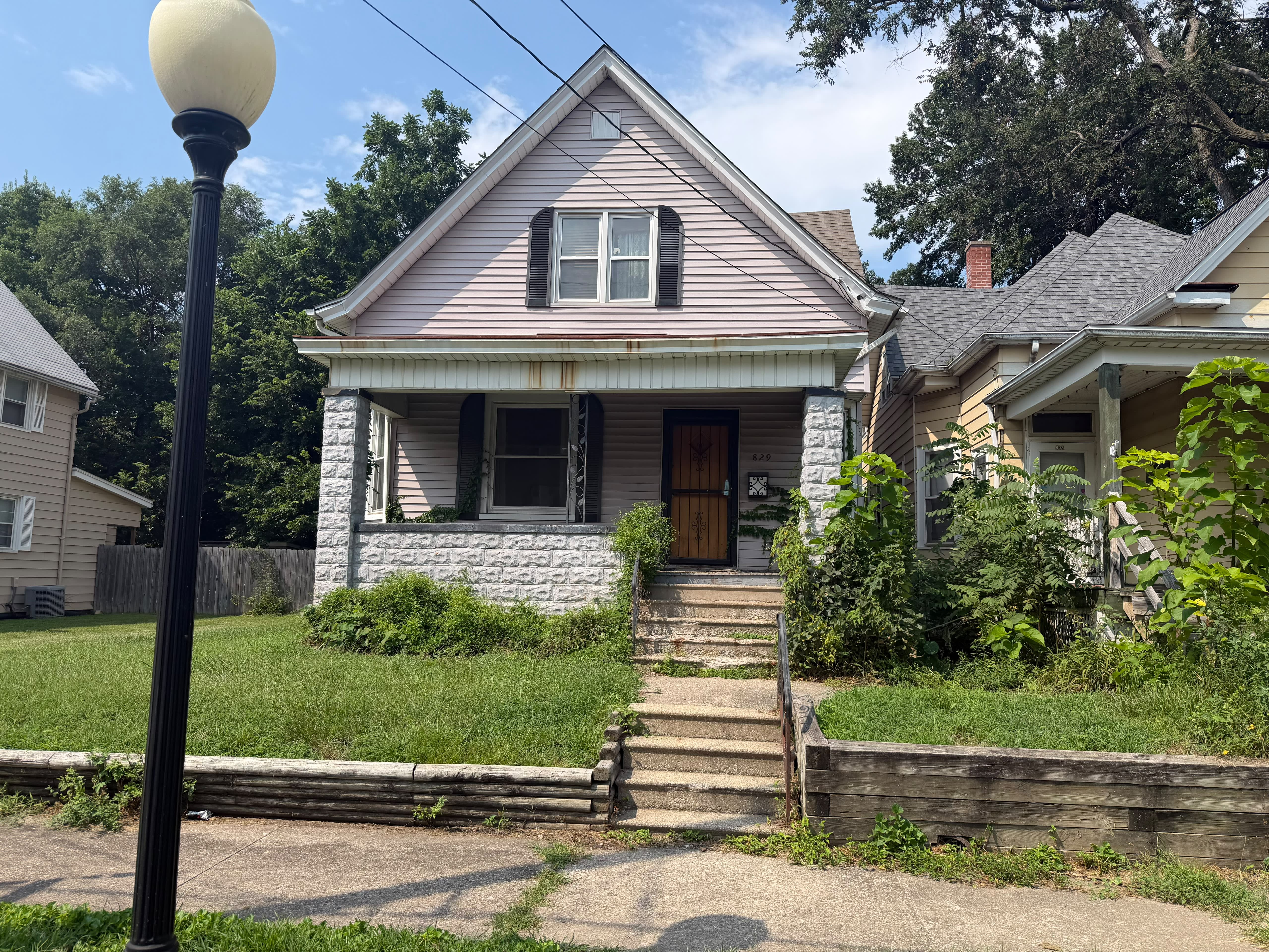 829 E Mcclure Ave – photo 2