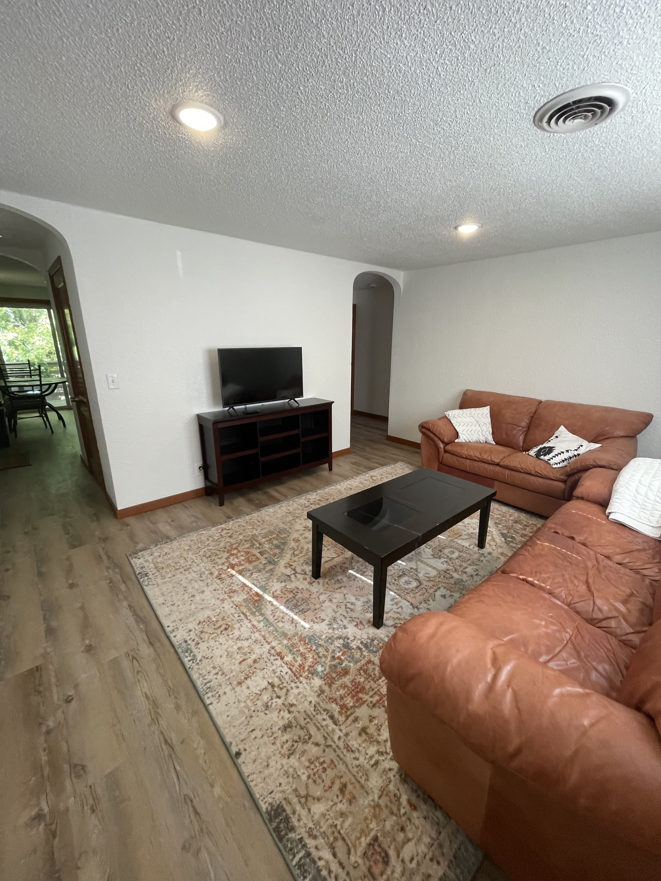 288 Court Street South – photo 4