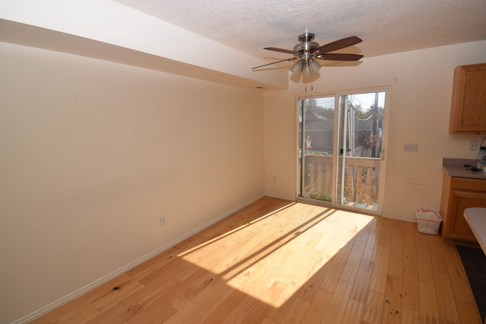 Quaint Townhome In A Gated Community – photo 4