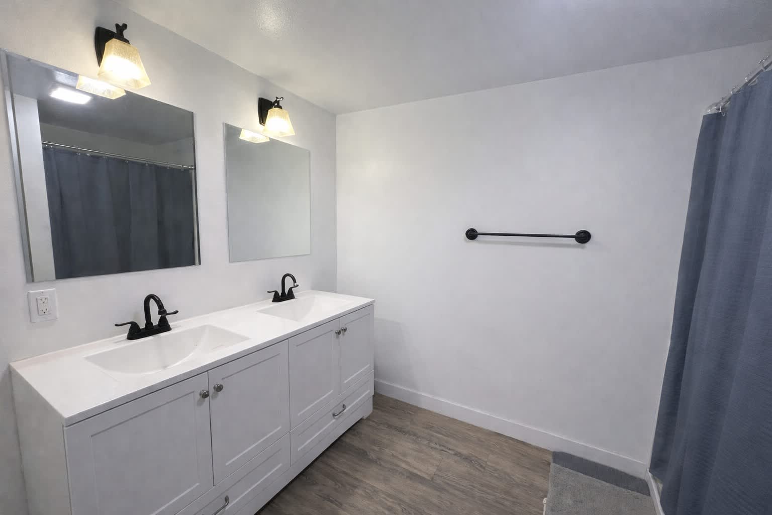 2706 N Depot St – photo 2