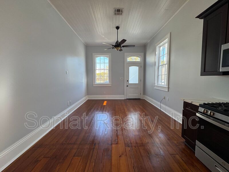 3118 Urquhart St – photo 4