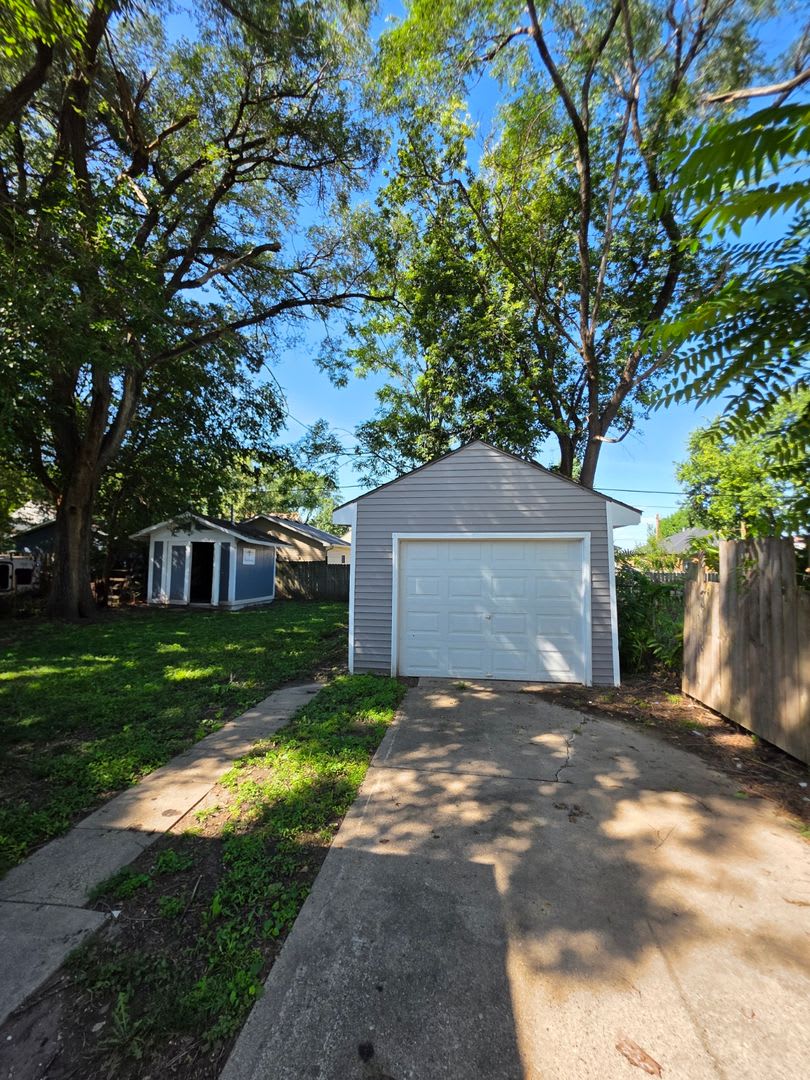 Beautifully Remodeled 3 Bedroom home in Beaverdale – photo 2