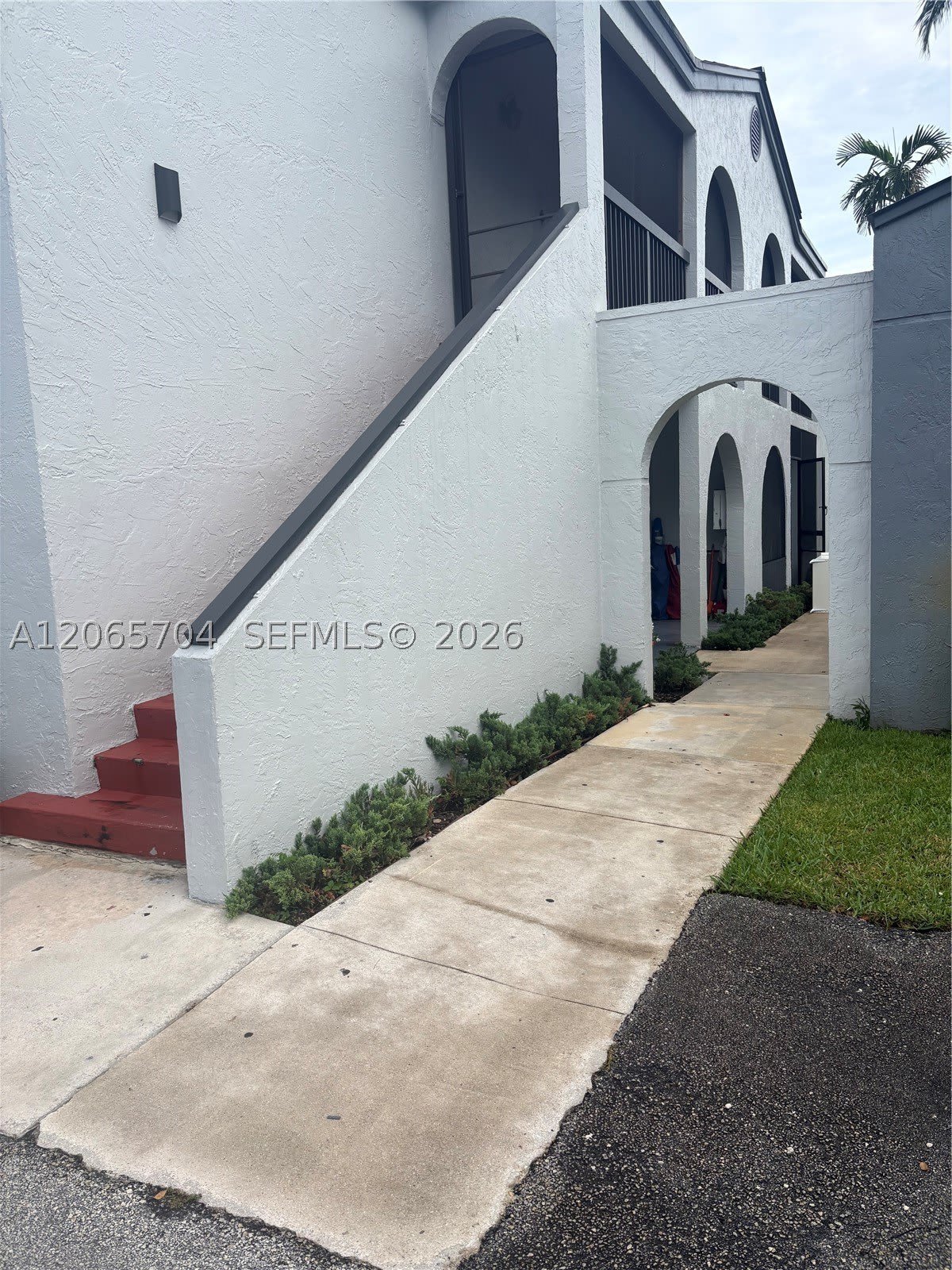 18236 Mediterranean Blvd – photo 2