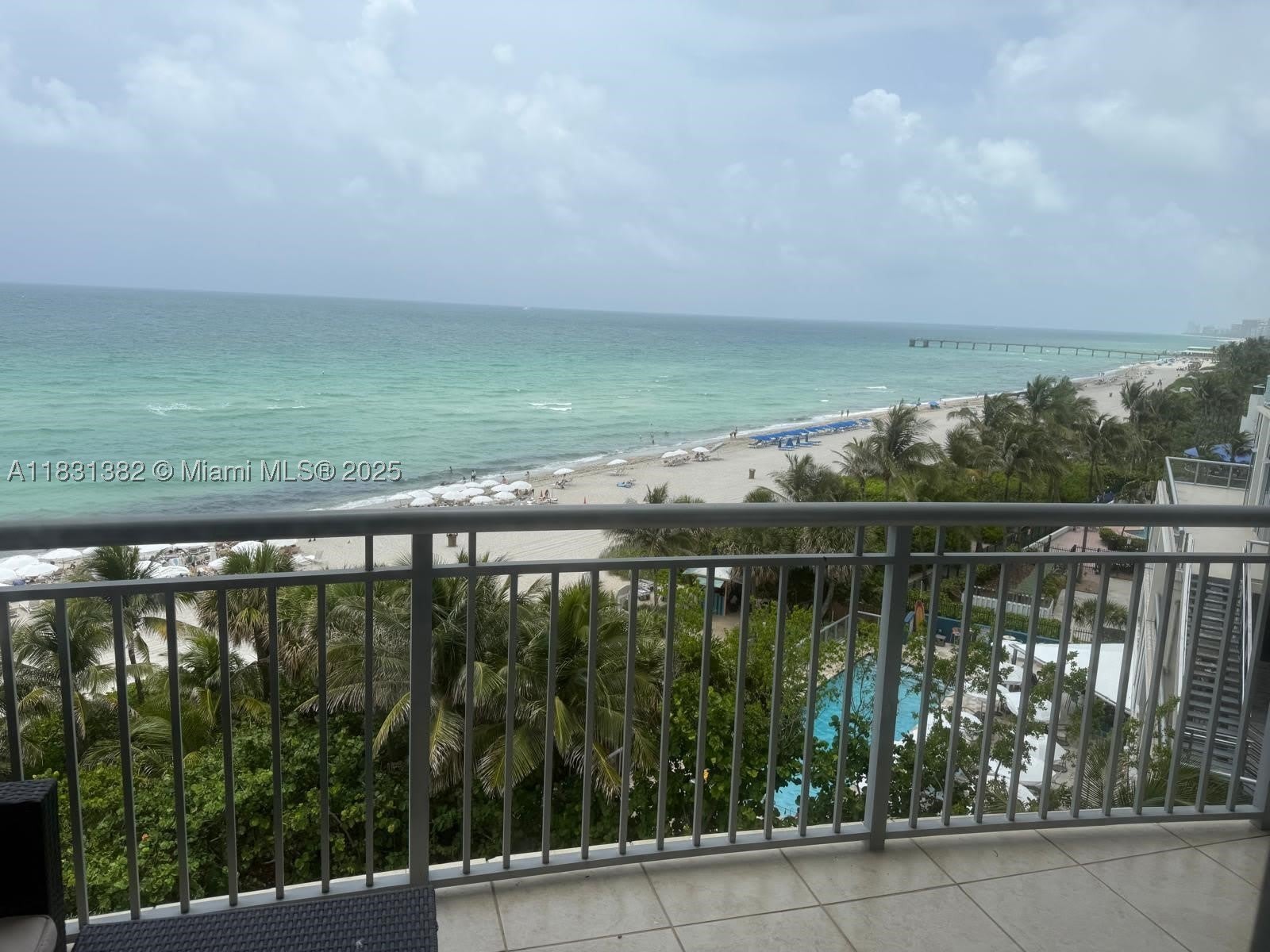 17375 Collins Ave – photo 1