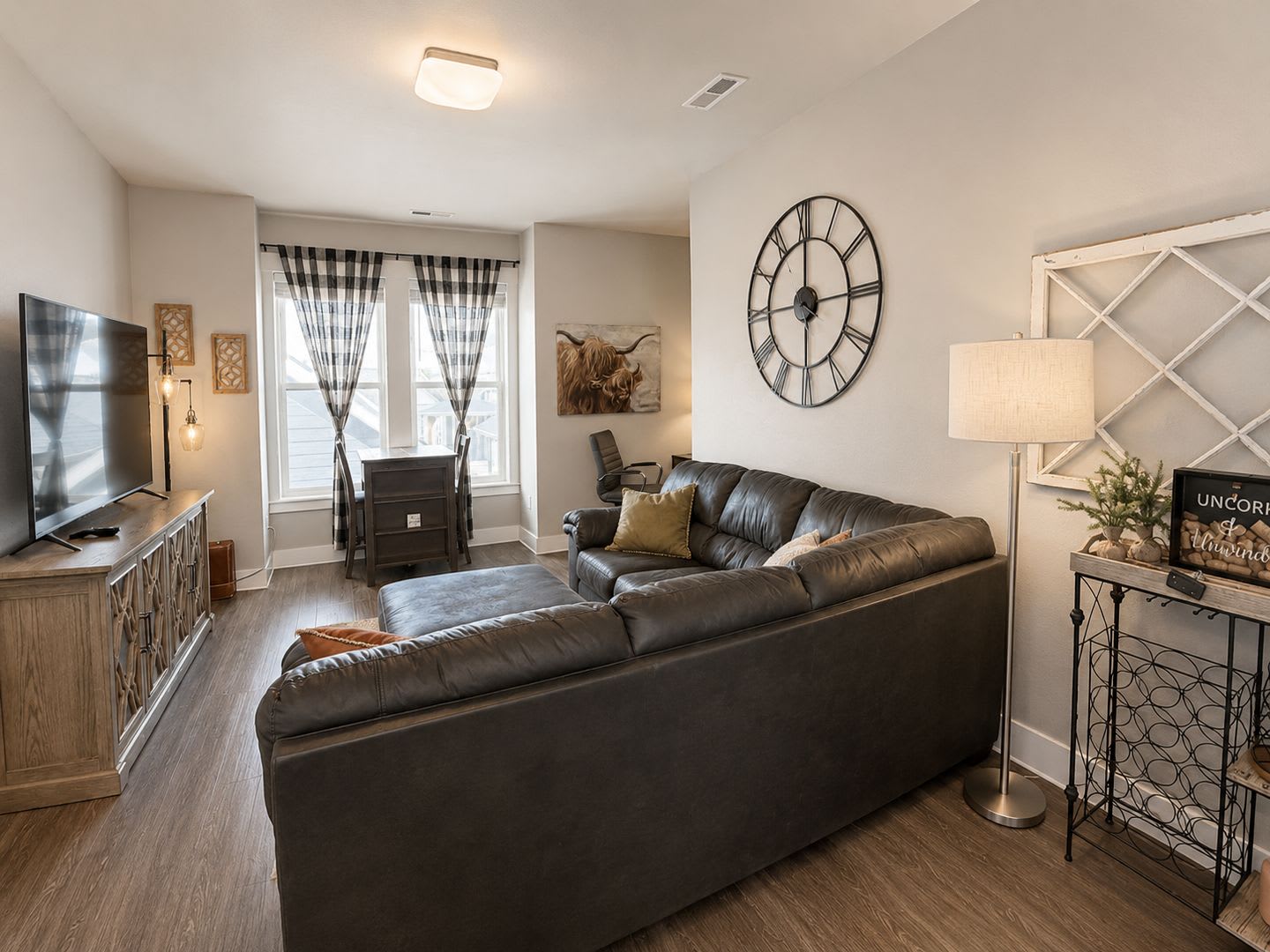 FURNISHED ONE BED IN ANNAFELD – photo 2