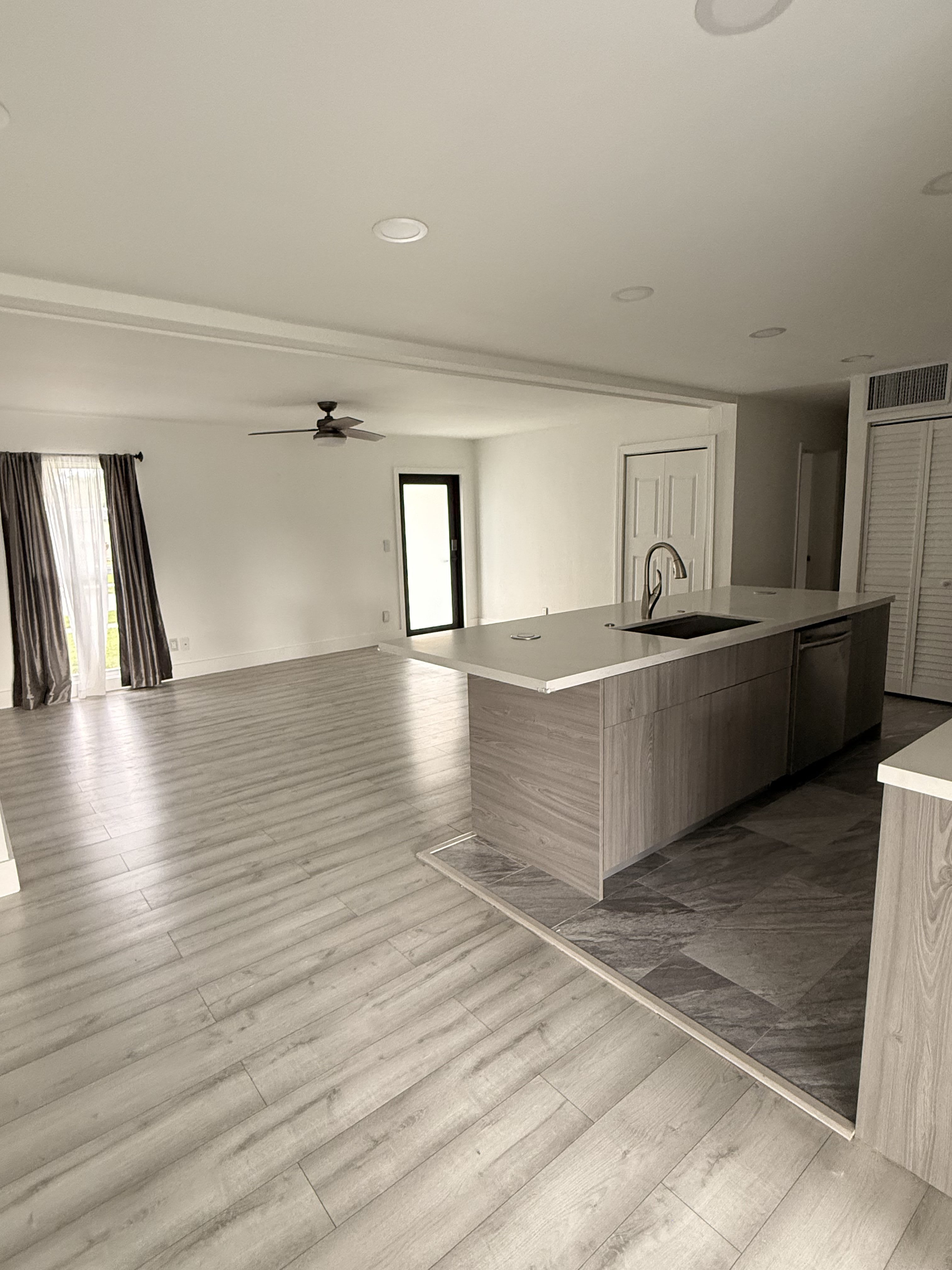7907 Northwest 73rd Terrace – photo 3