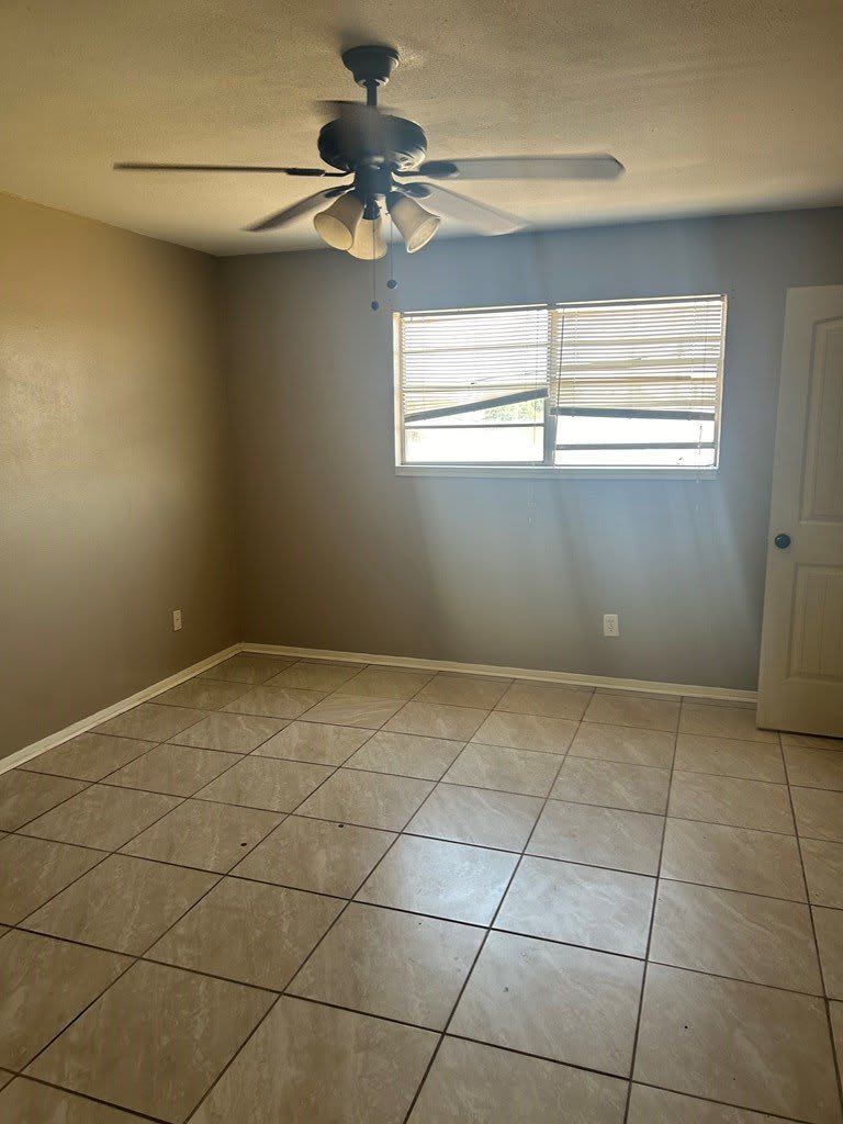 1517 Century Ave – photo 4