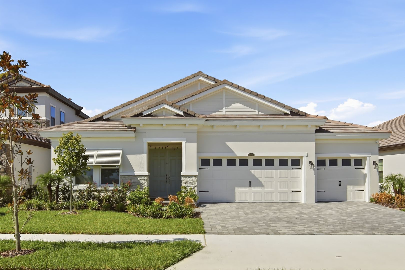 3 Bedrooms 3 5 Bathrooms Brand Newer Luxury Home In Mirada Resort Style Living – photo 1