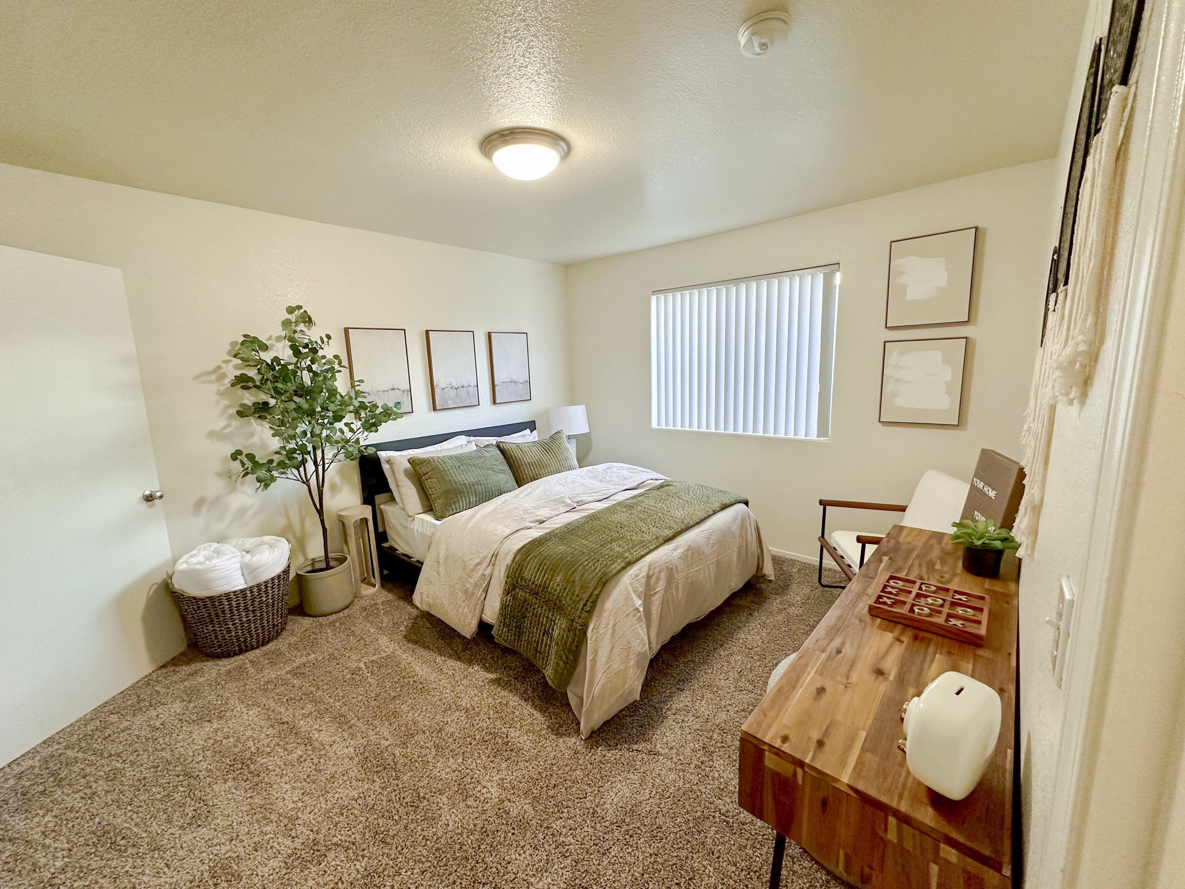 Portola Del Sol Apartment Homes – photo 4