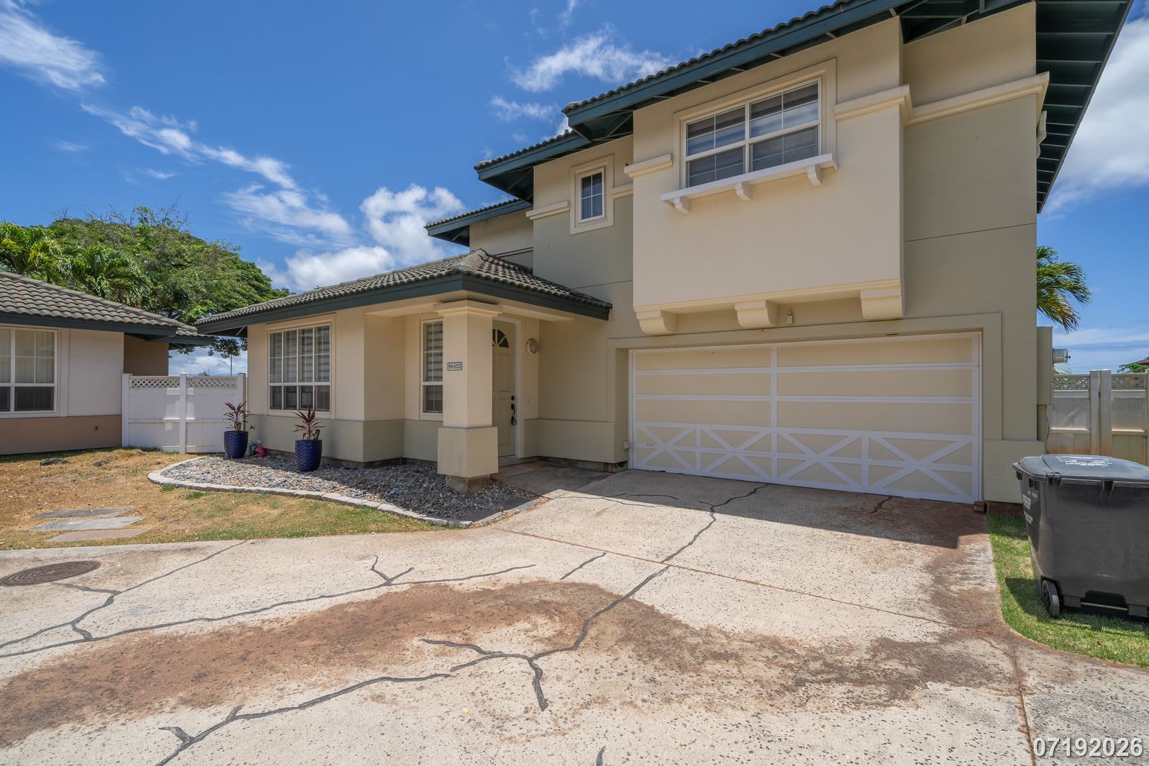 Move In Ready 3 Bedroom In Kapolei Iwalani Fenced Yard 2 Car Garage In Unit Laundry – photo 2